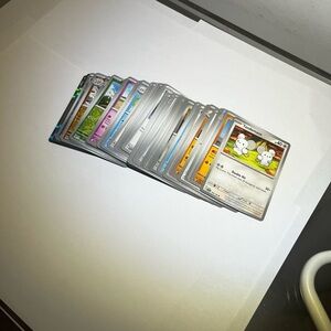 104 bulk Pokemon cards